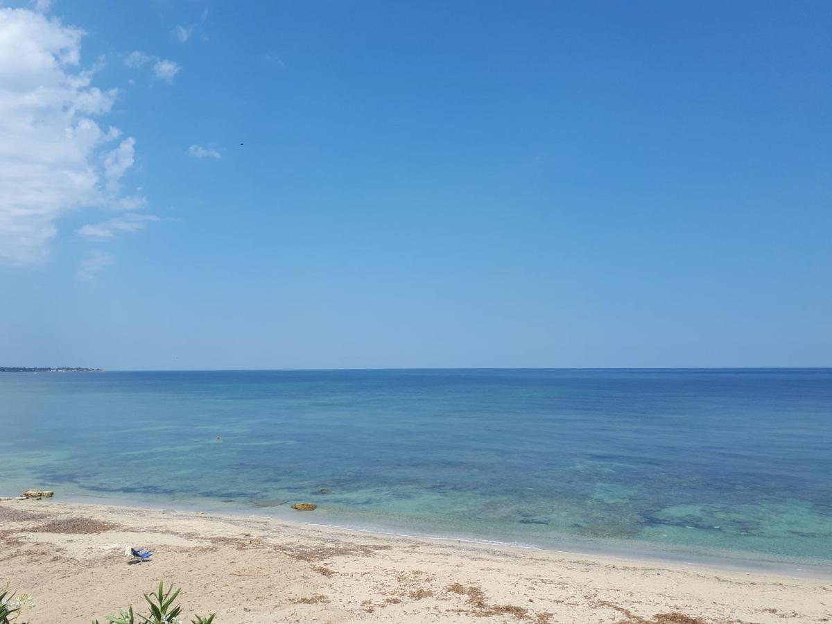 ホテル Sea View Life カリーニ エクステリア 写真