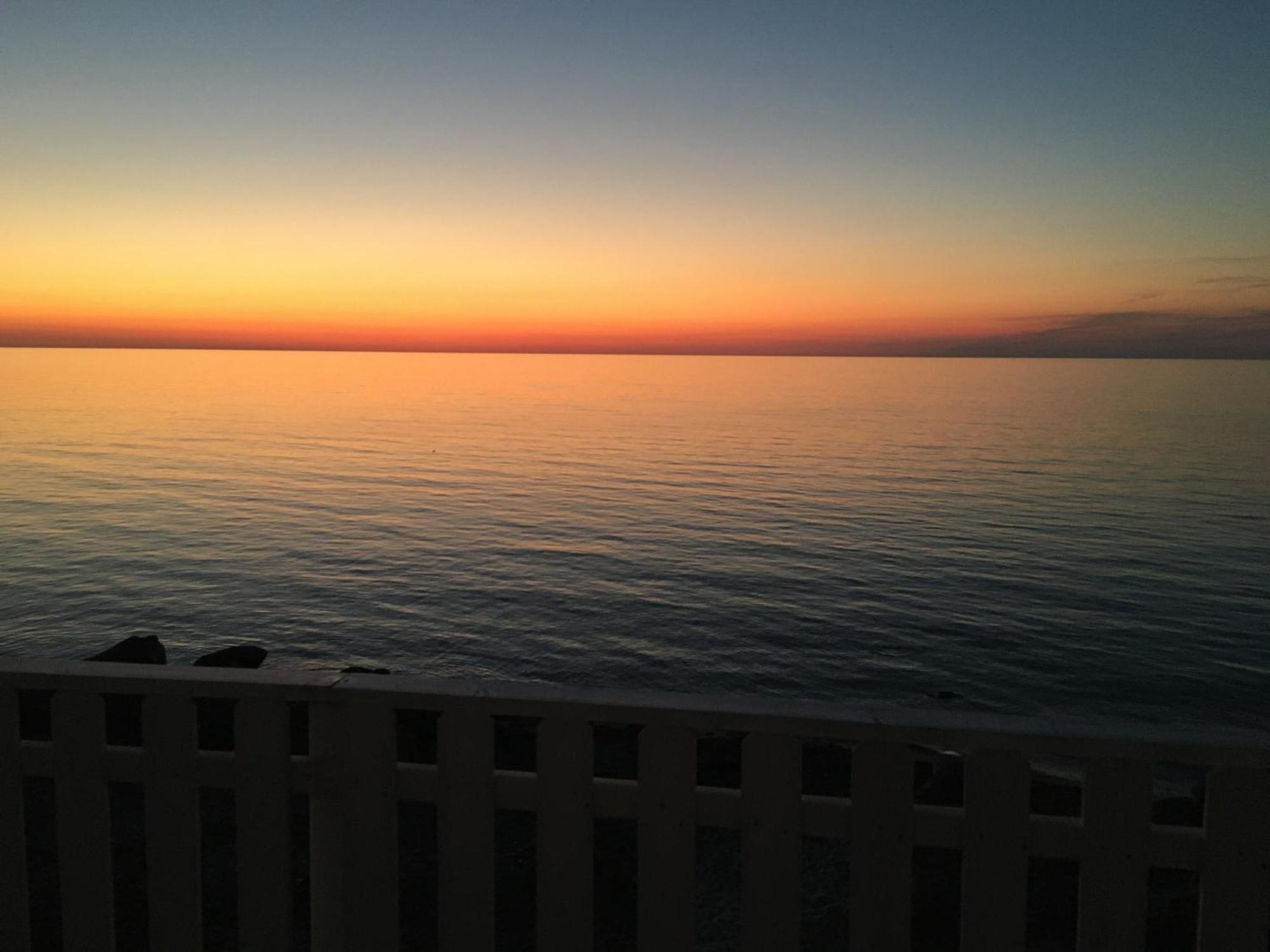 ホテル Sea View Life カリーニ エクステリア 写真